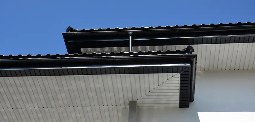 Roof Overhang Repair in Brenham